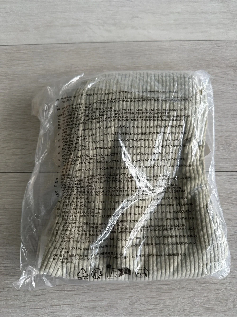 H&M p9 description